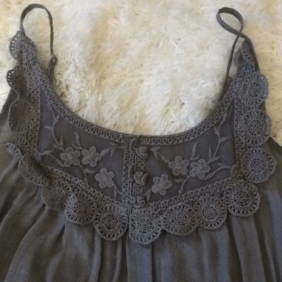 Gray Ruffle Tank Top - Picture 3 of 3